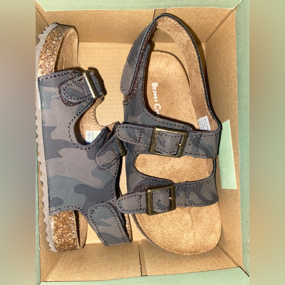 Toddler camouflaged sandals
